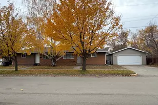 1621 9th Ave S, Moorhead, MN 56560 - Photo 2