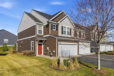 5581 Yucca Lane N, Plymouth, MN 55446 - Photo 2