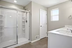 5581 Yucca Ln N, Plymouth, MN 55446 - Photo 10