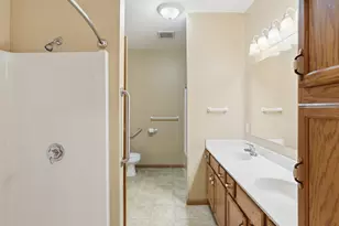 809 Dublin Ct, Mankato, MN 56001 - Photo 16