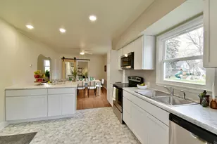 716 Maple St, Alexandria, MN 56308 - Photo 20