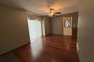 219 S 9th St, Montevideo, MN 56265 - Photo 14