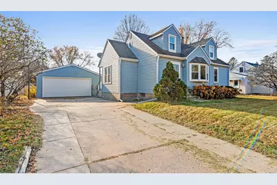 2466 Clearview Avenue, Mounds View, MN 55112 - Photo 2