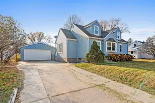 2466 Clearview Ave, Mounds View, MN 55112 - Photo 2