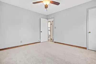 2466 Clearview Avenue, Mounds View, MN 55112 - Photo 12