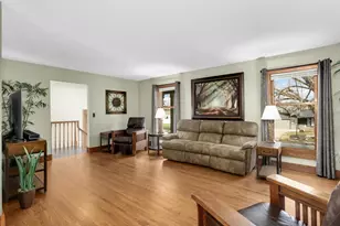 1101 Knob Hill Rd, Burnsville, MN 55337 - Photo 14