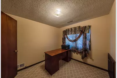 1633 Etna Street, Saint Paul, MN 55106 - Photo 22