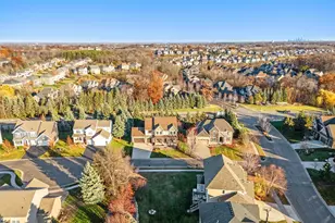 5510 Weston Ln N, Plymouth, MN 55446 - Photo 2