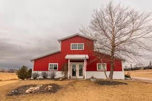 898 60th Ave, Beaver Creek Twp, MN 56116 - Photo 2