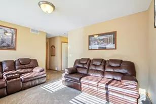 3114 Frontier Dr, Woodbury, MN 55129 - Photo 10