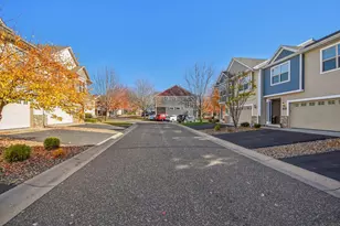 3114 Frontier Dr, Woodbury, MN 55129 - Photo 4