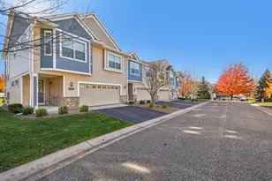 3114 Frontier Dr, Woodbury, MN 55129 - Photo 2