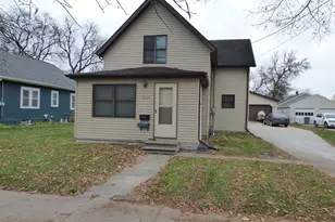 1209 2nd Ave S, Moorhead, MN 56560 - Photo 2