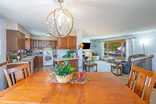 302 N Manyaska St, Sherburn, MN 56171 - Photo 8