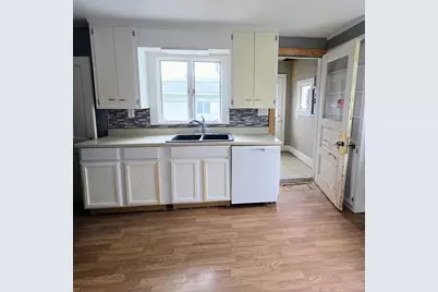 2023 6th Avenue E, Hibbing, MN 55746 - Photo 2