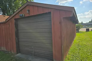 103 Hazelwood Ave, New Ulm, MN 56073 - Photo 6