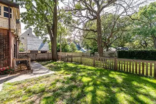 490 Summit Ave, Saint Paul, MN 55102 - Photo 40