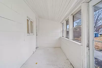 18965 Lake Avenue, Deephaven, MN 55391 - Photo 6