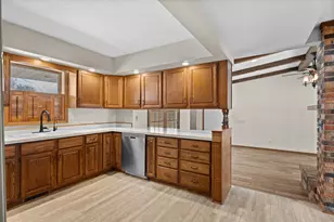 645 Dugdale Ave, Worthington, MN 56187 - Photo 16