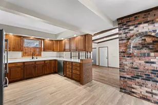 645 Dugdale Ave, Worthington, MN 56187 - Photo 14