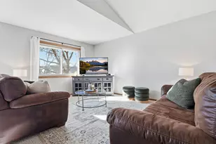 13734 85th Ave N, Maple Grove, MN 55369 - Photo 2