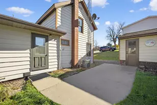 553 3rd Ave NE, Mazeppa, MN 55956 - Photo 8