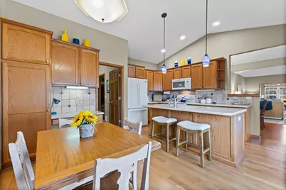 14421 Freesia Way, Apple Valley, MN 55124 - Photo 12