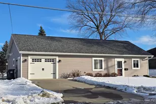 411 Bullis St, Kenyon, MN 55946 - Photo 1