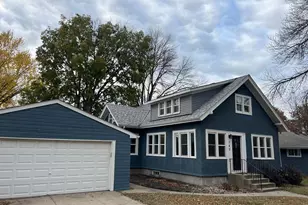 740 Ash St NE, Hutchinson, MN 55350 - Photo 2