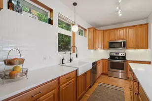 9816 Cove Dr, Minnetonka, MN 55305 - Photo 20