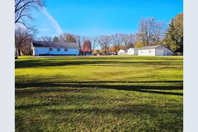 421 13th Street SE, Willmar, MN 56201 - Photo 1