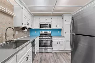 7714 York Ln N, Brooklyn Park, MN 55443 - Photo 10