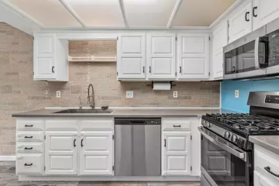 7714 York Lane N, Brooklyn Park, MN 55443 - Photo 8