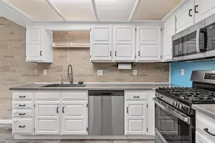 7714 York Ln N, Brooklyn Park, MN 55443 - Photo 8