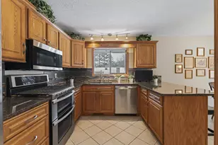 12825 Woodview Ln, Burnsville, MN 55337 - Photo 14