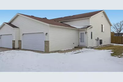 4274 39 1/2 Avenue S, Fargo, ND 58104 - Photo 1