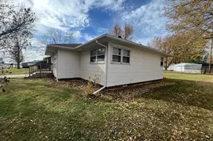3084 Pine Ave, Slayton, MN 56172 - Photo 2