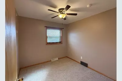 627 Southview Drive, Marshall, MN 56258 - Photo 10