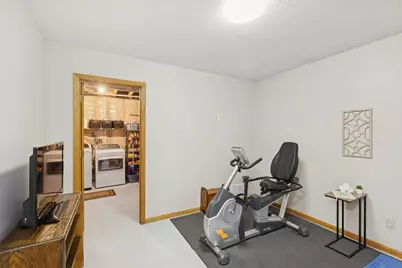 567 Lakewood Drive S, Maplewood, MN 55119 - Photo 24