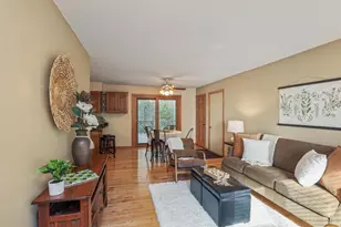 567 Lakewood Dr S, Maplewood, MN 55119 - Photo 4