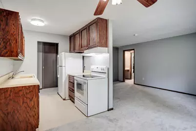 702 Old Settlers Trail #3, Hopkins, MN 55343 - Photo 6