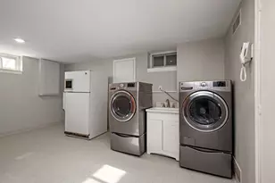 3933 Douglas Dr N, Crystal, MN 55422 - Photo 24