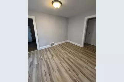 496 Maryland Avenue W, Saint Paul, MN 55117 - Photo 12