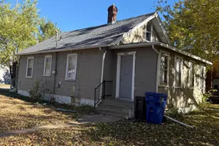 496 Maryland Ave W, Saint Paul, MN 55117 - Photo 2