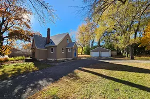 2665 Lake Shore Ave, Little Canada, MN 55117 - Photo 2