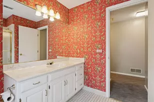 1135 Hollybrook Dr, Wayzata, MN 55391 - Photo 32