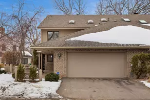 1135 Hollybrook Dr, Wayzata, MN 55391 - Photo 46