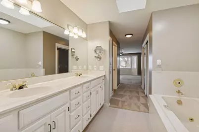 1135 Hollybrook Drive, Wayzata, MN 55391 - Photo 28