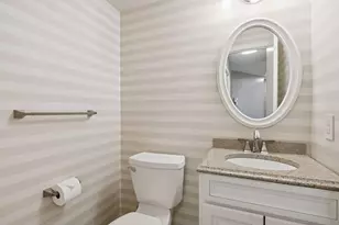 1135 Hollybrook Dr, Wayzata, MN 55391 - Photo 36