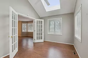1135 Hollybrook Dr, Wayzata, MN 55391 - Photo 22